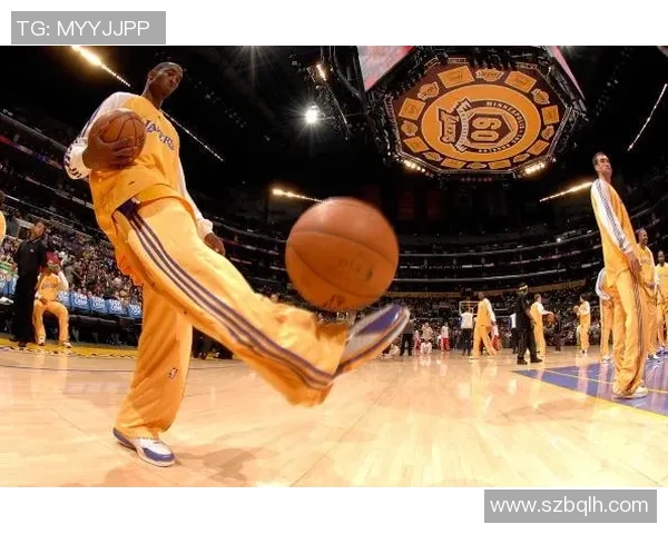 足球巨星跨界挑战篮球竞技与技巧碰撞打造全新运动奇迹